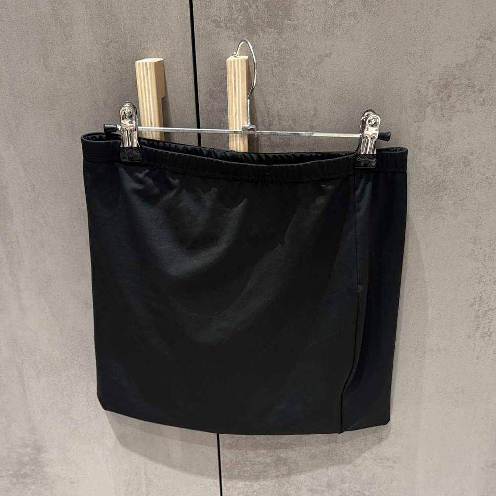 Chic Black Mini Skirt for Women